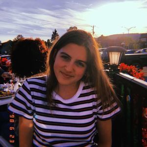 Meet your Posher, Ariane